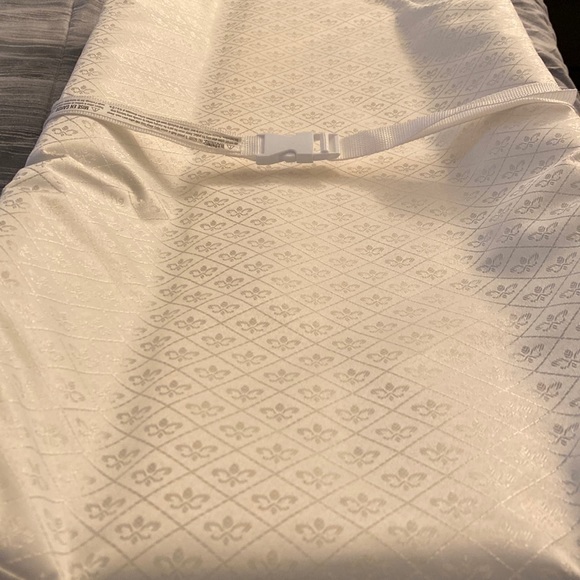 Changing diaper pad - Picture 2 of 6